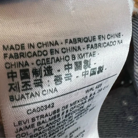 Levi’s Premium Denim Big E 501® High Rise Women’s Shorts In Dottie Blues Size 28 - Picture 12 of 14